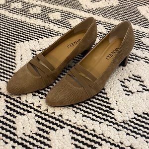Vaneli women’s heels